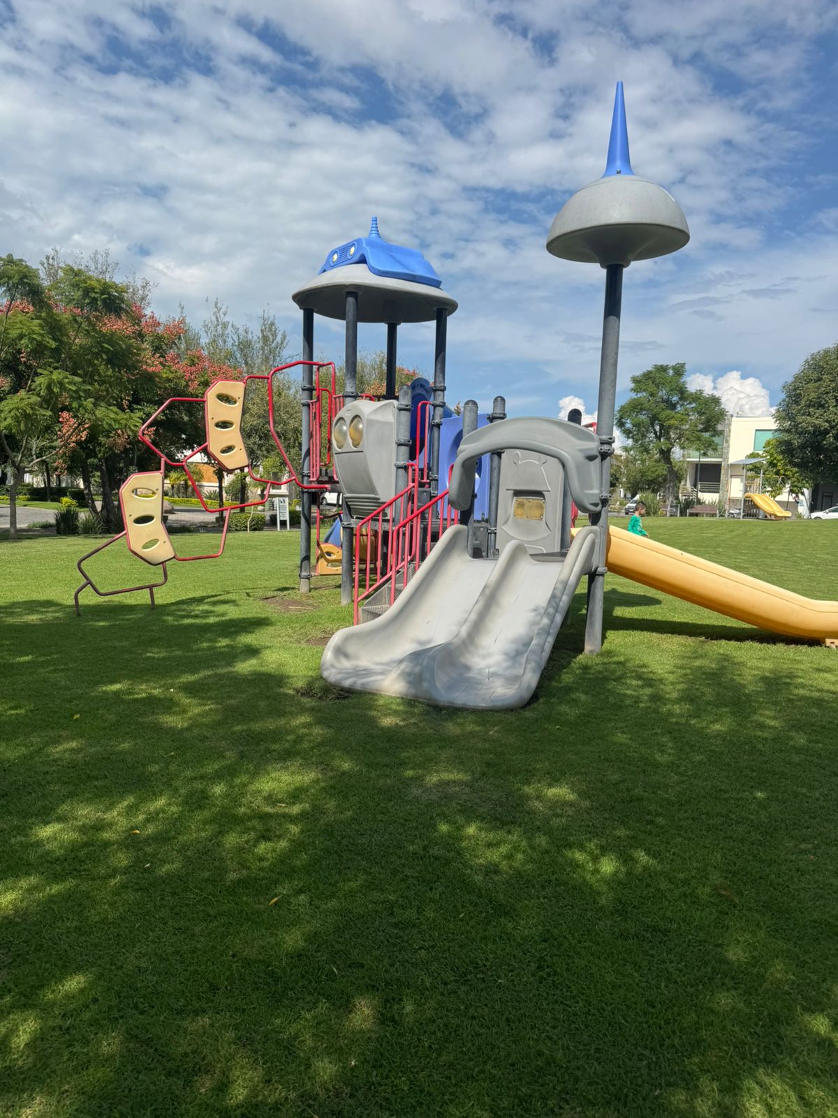 Área de juegos infantiles