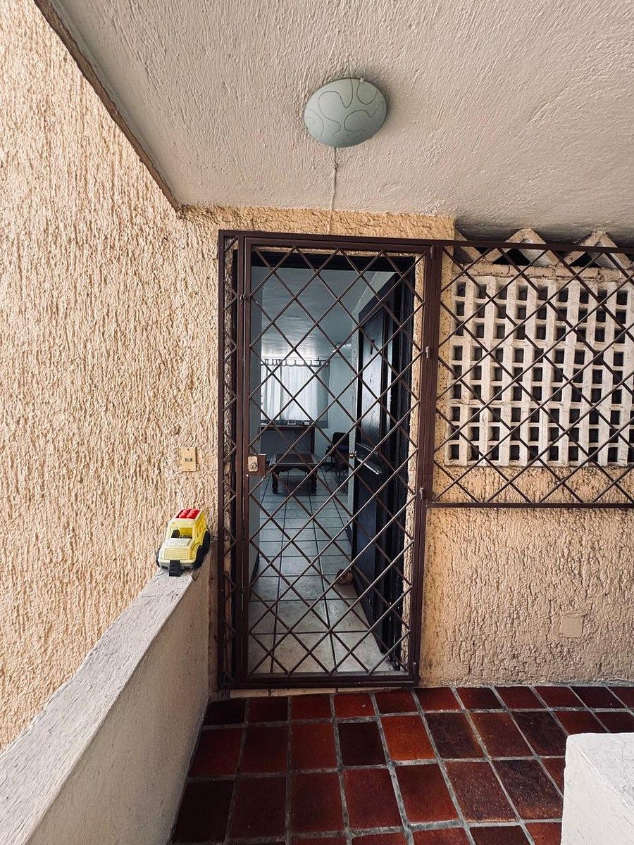 Acceso al departamento