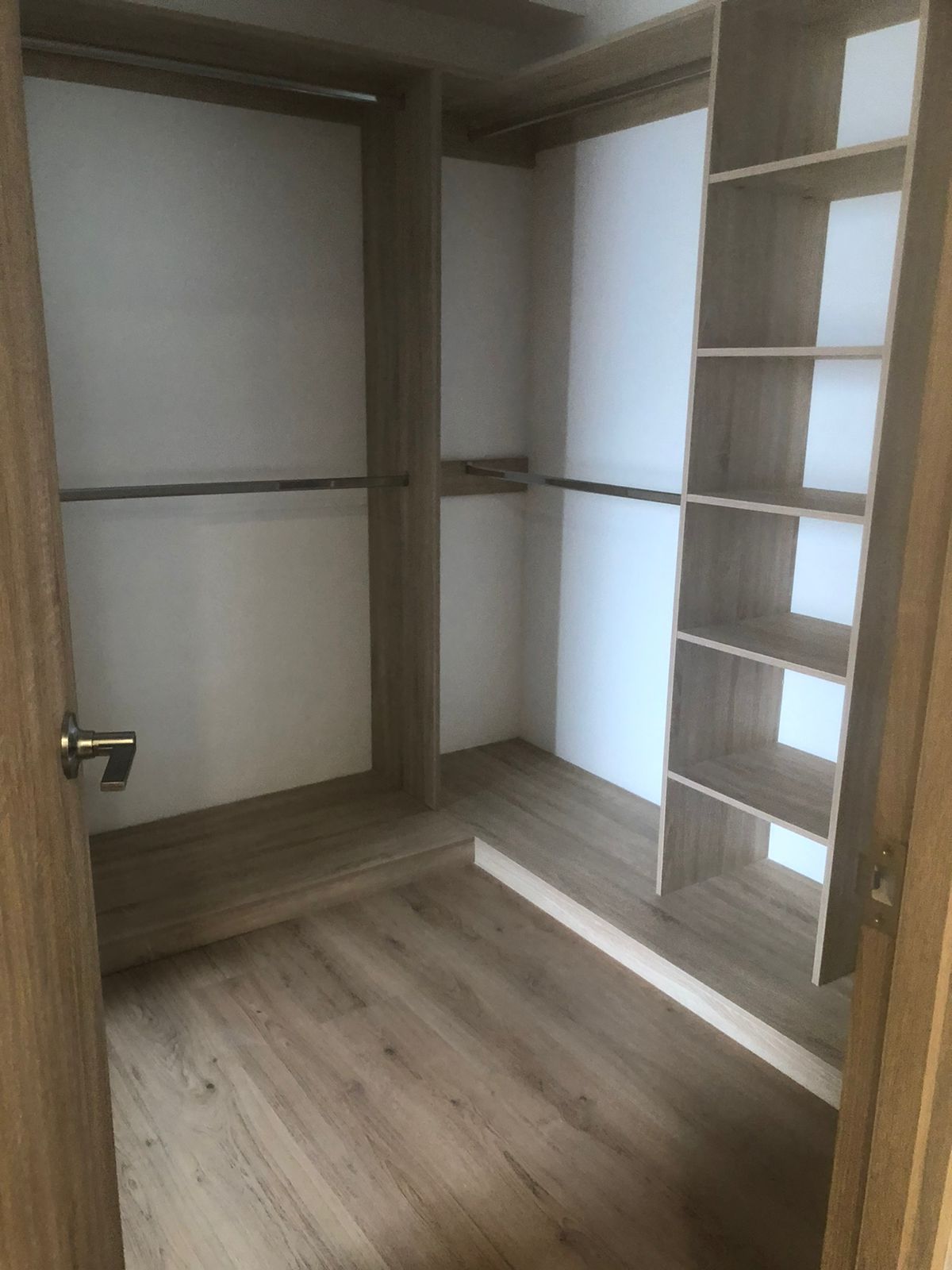 Vestidor de la recámara principal