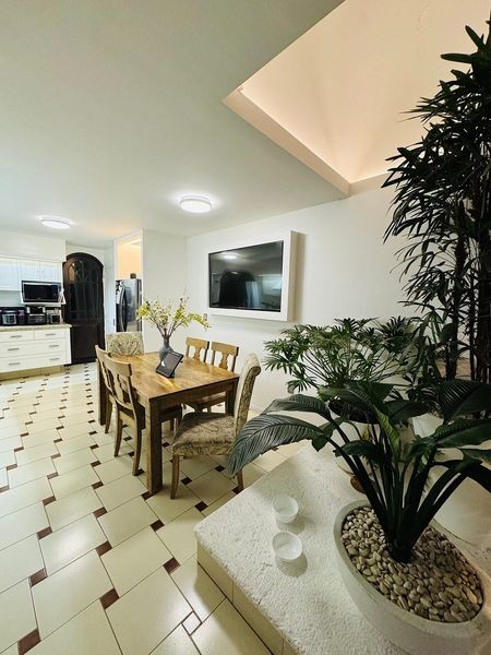 Cocina con antecomedor