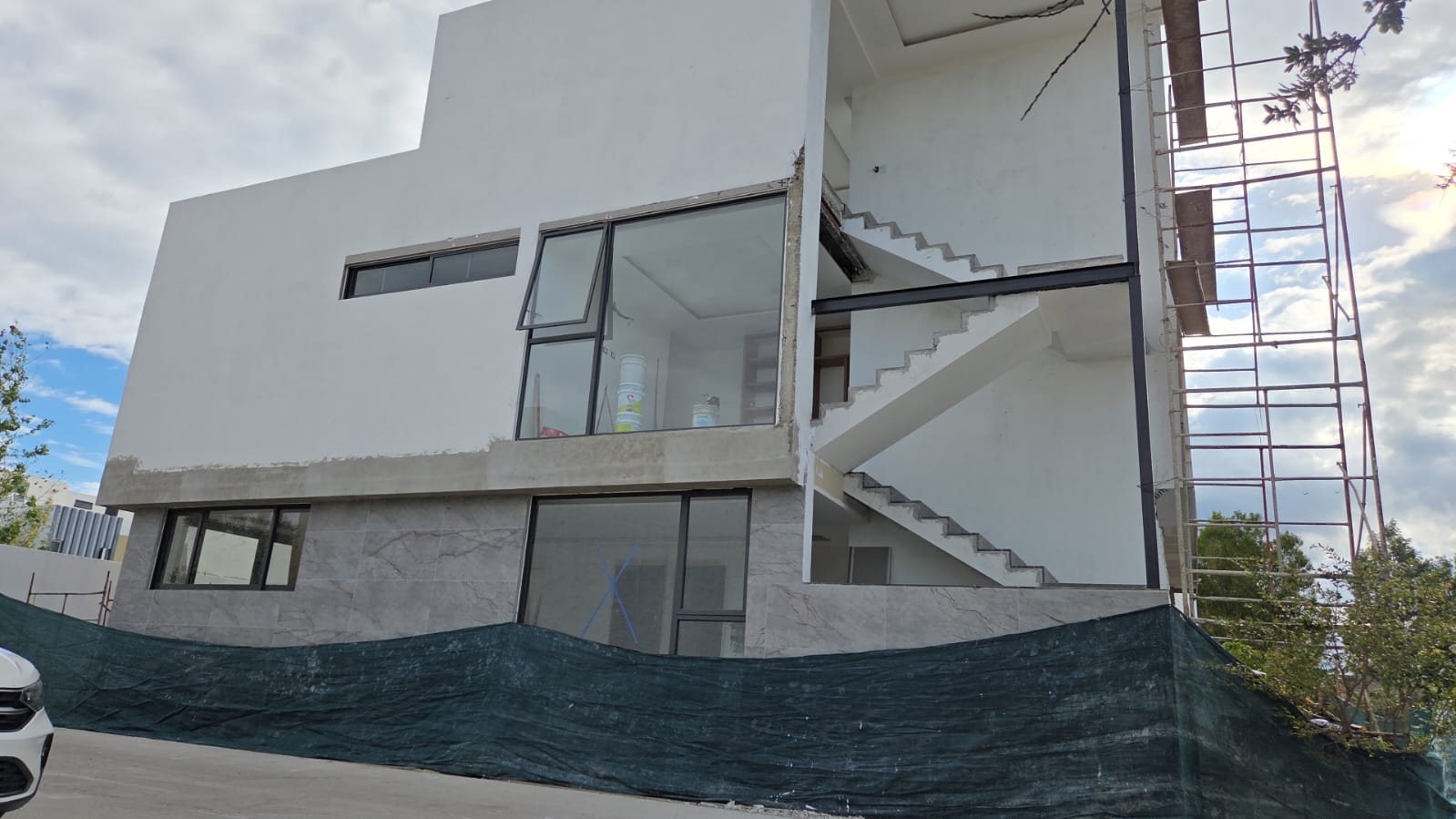 Avance de obra · lateral y escalera